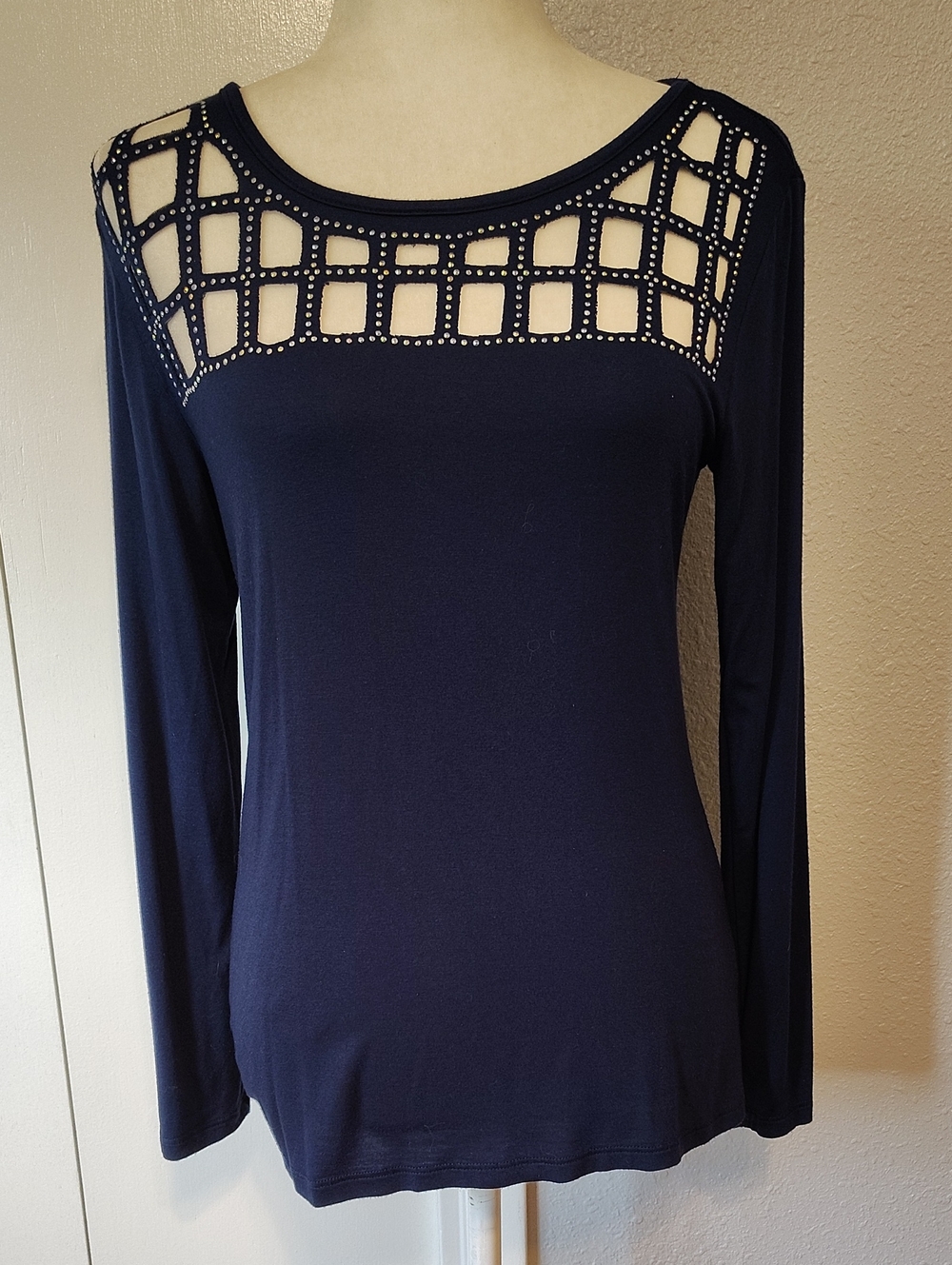 Vocal Long Sleeve Cutout Top - Small